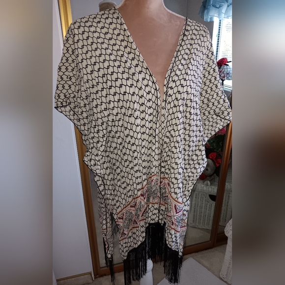 Anthropolgie Roffe Accessories~Bonita Neutral Fringe Oversized Kimono/Cover Up - Picture 14 of 15